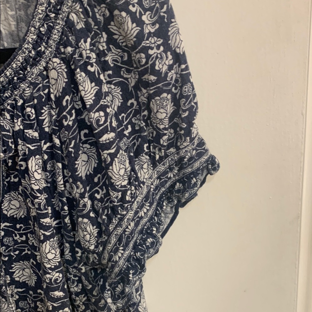 Max Studio Blue and White Puff Sleeve Blouse in Sz L - Picture 4 of 8